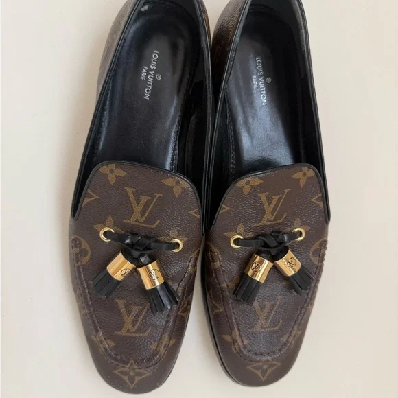 Louis Vuitton shoes - Picture 1 of 8